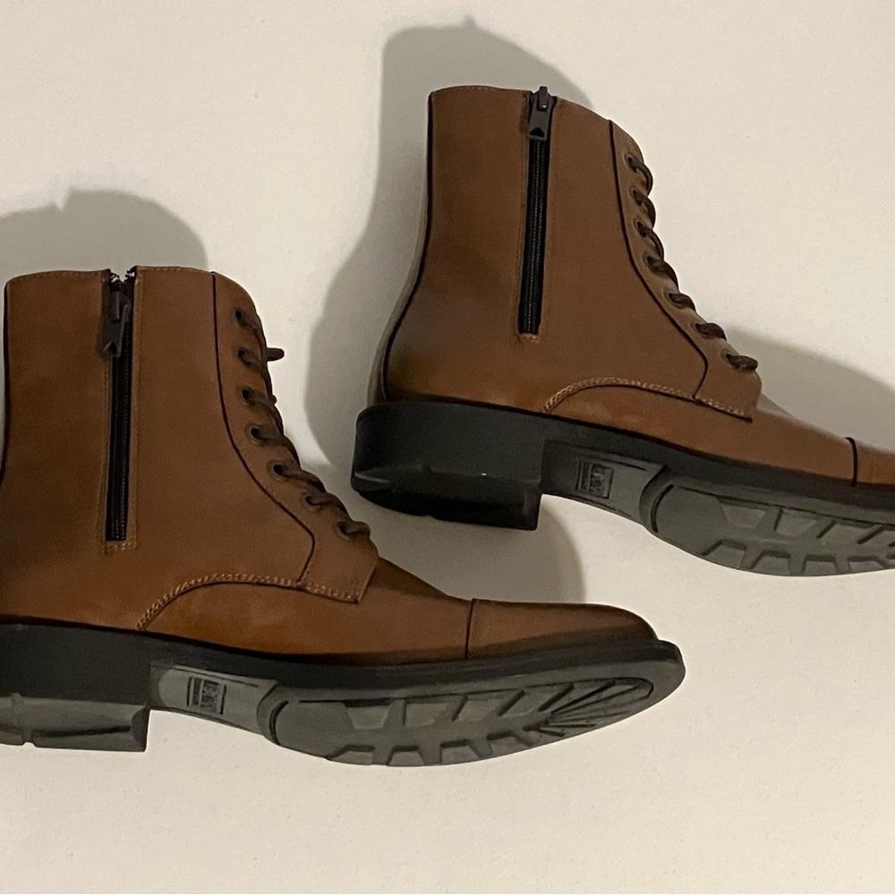 NWOT Kenneth Cole Reaction Tan Leather Boots Size 7 Men - Picture 3 of 7